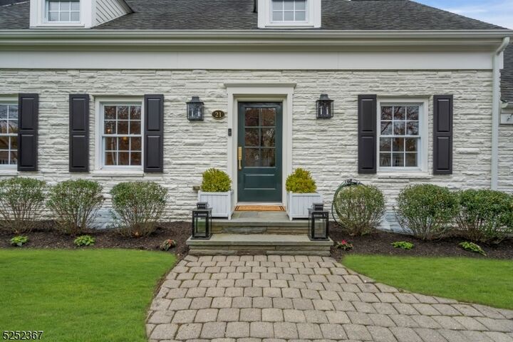 Property Photo:  21 Oak Dr  NJ 07928 