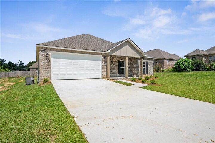 Property Photo:  10 Golden Oak  MS 39402 