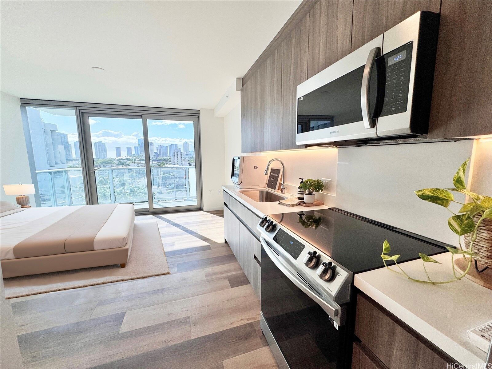 Property Photo:  1515 Liona Street 508  HI 96814 