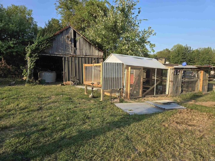 Property Photo:  1530 Troy Ridge Road  IN 47586 