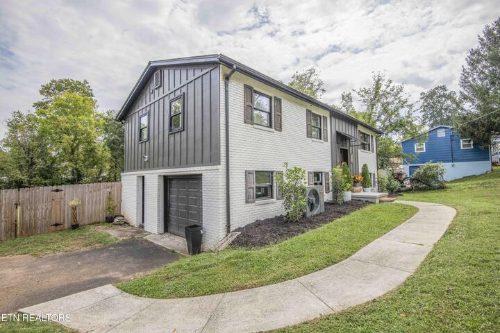Property Photo: 3920 Deerfield Road TN 37921
