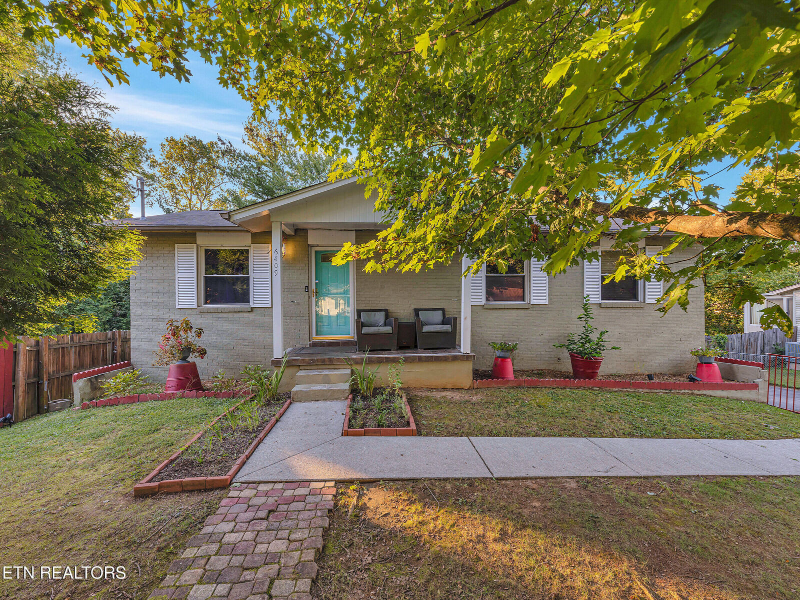 Property Photo: 6409 NW Shrewsbury Drive TN 37921