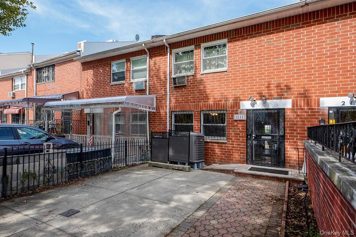 Property Photo:  2111 Prospect Avenue  NY 10457 