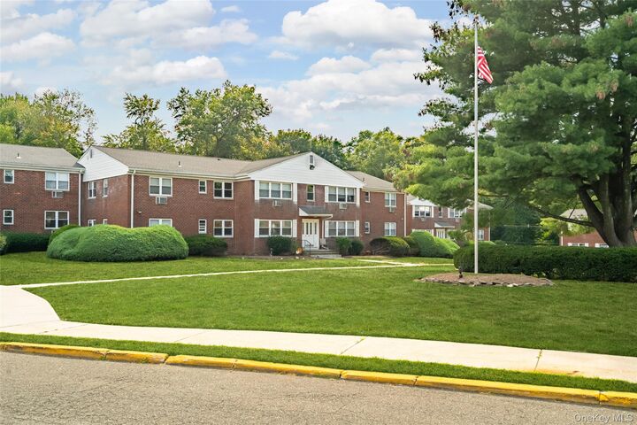 Property Photo:  221 N Middletown Road F  NY 10965 