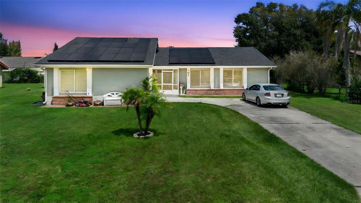 Property Photo:  705 Caddy Lane  FL 34759 