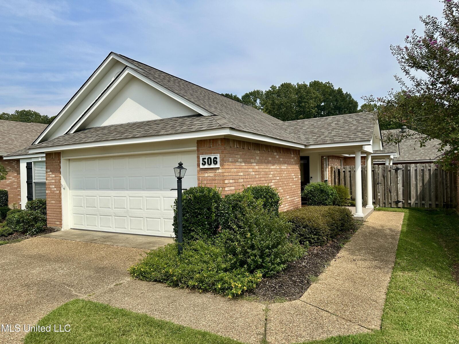 Property Photo:  506 W Biscayne Cove  MS 39056 