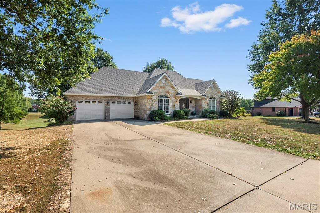 Property Photo:  406 Hidden Meadows Drive  MO 63755 