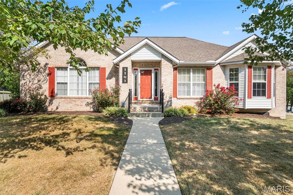 Property Photo:  1101 Belleville Street  IL 62254 