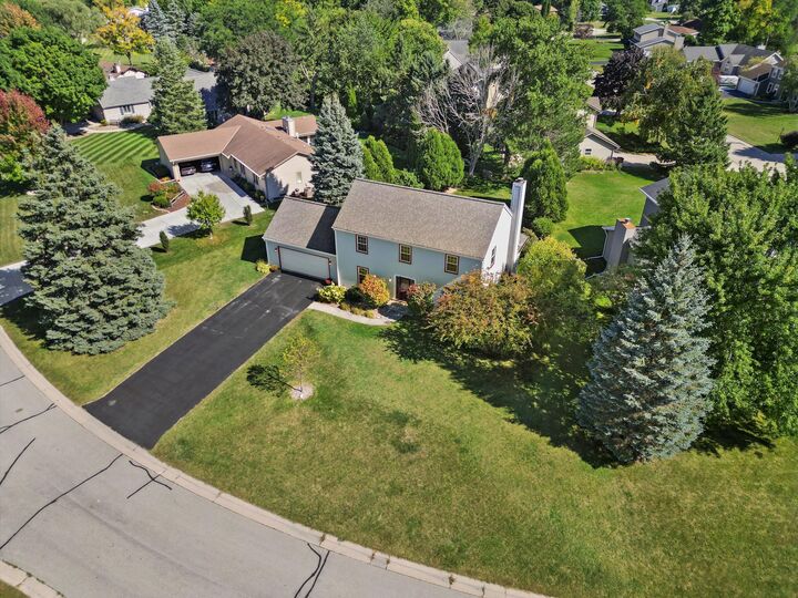 Property Photo: W225n2516 Alderwood Ln WI 53186