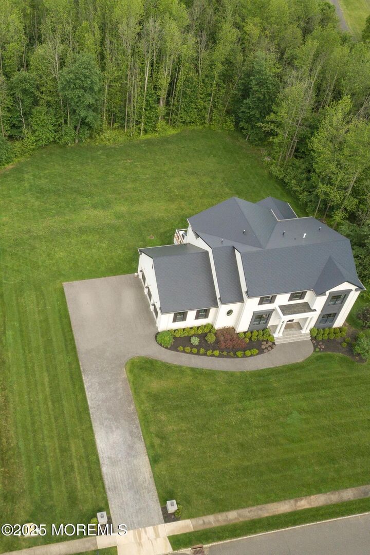 Property Photo:  2 Cranbury Brook Drive  NJ 08535 