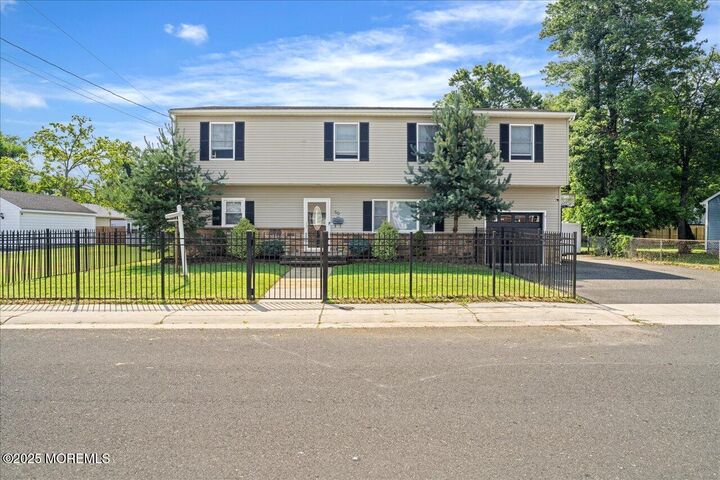 60 Maple Avenue  Keansburg NJ 07734 photo