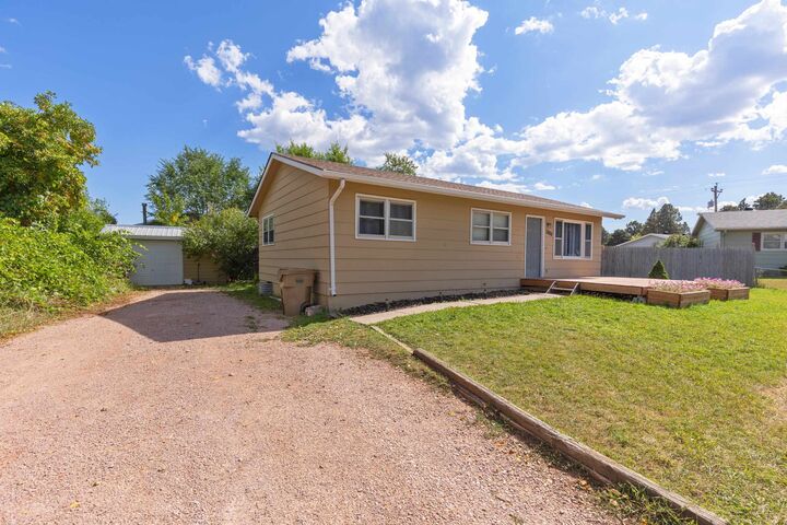 Property Photo: 7886 Terry Avenue SD 57718