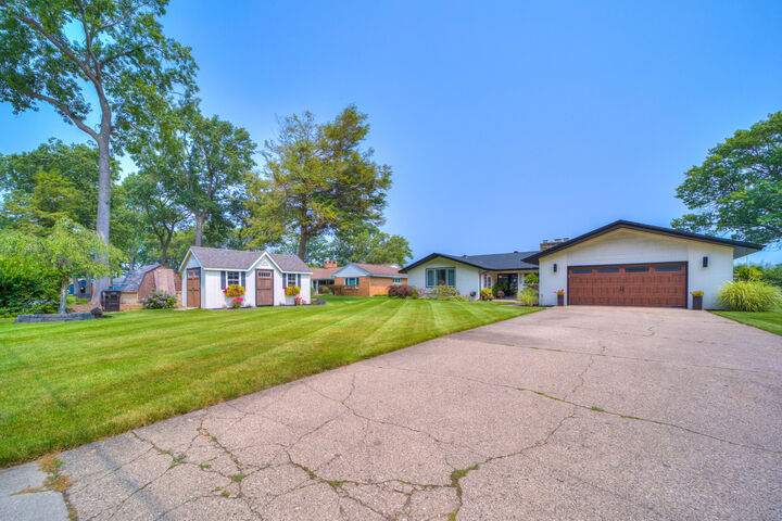 Property Photo: 3920 Highgate Road MI 49441