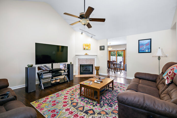 Property Photo:  450 S Walnut Street  IL 60950 