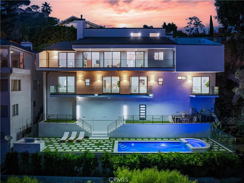 Property Photo: 8566 Hollywood Boulevard CA 90069