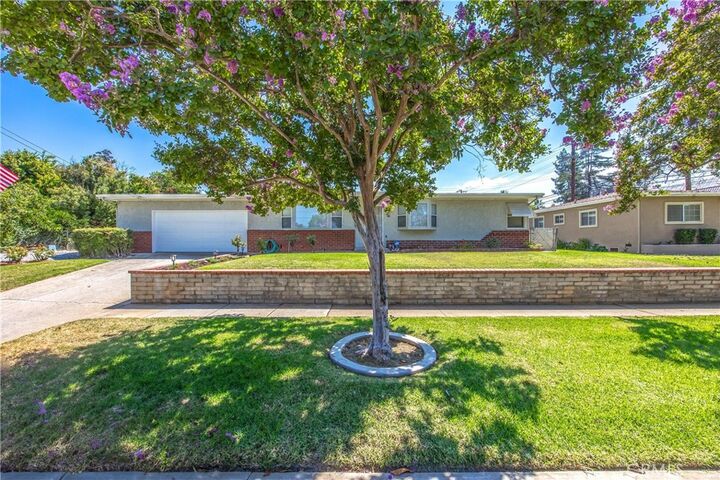 Property Photo:  1185 W Cypress Avenue  CA 92373 
