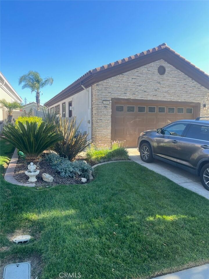 Property Photo: 1744 S Forest Oaks Drive S CA 92223