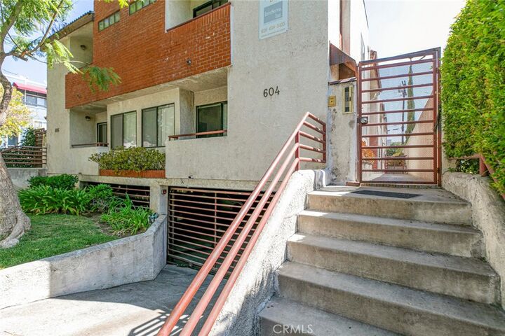 Property Photo: 604 N Kenwood 3 CA 91206