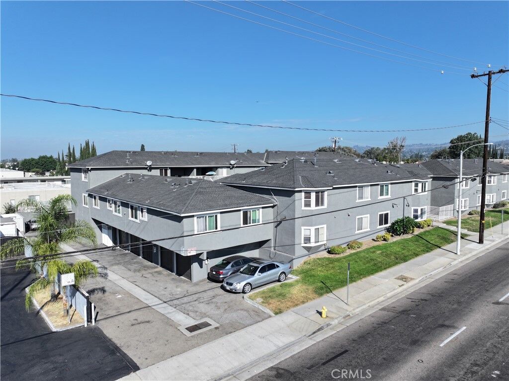 Property Photo: 601 S Euclid Street 4 CA 90631