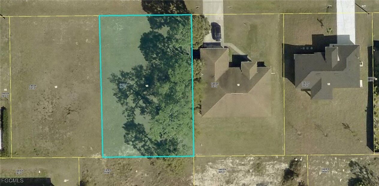 Property Photo: 642 Chambers Street E FL 33974