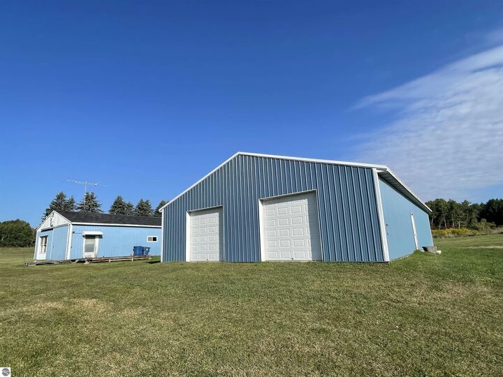 Property Photo:  6160 Meredith Grade  MI 48625 