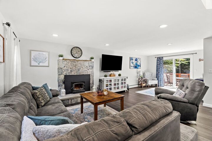 Property Photo:  1 Sandy Lane  NH 03106-2309 