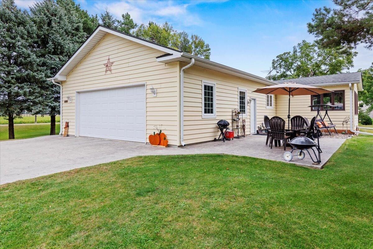 Property Photo:  5107 113th Street SW  MN 55390 