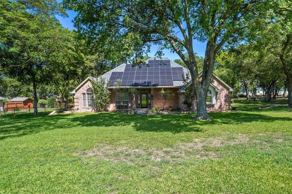 Property Photo:  3024 Santa Fe Court  TX 76052 