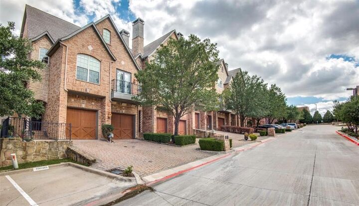 Property Photo: 800 Rockingham Drive TX 75063