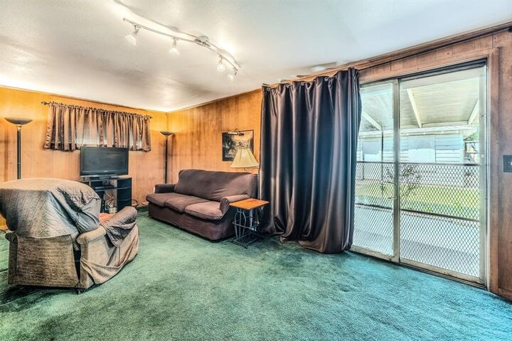 Property Photo:  139 W Grover C Washington Avenue  TX 75224 