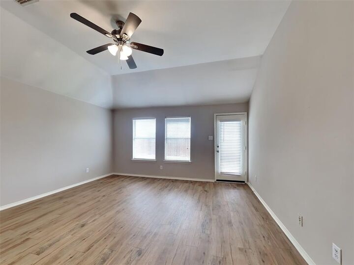Property Photo:  2027 Fair Crest Trail  TX 75126 