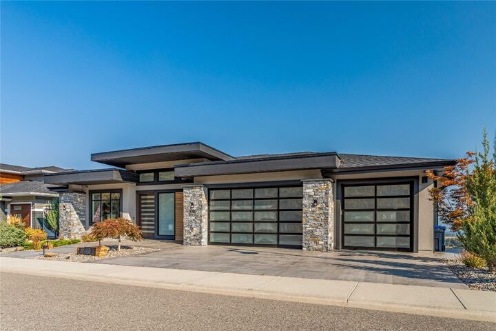 Property Photo: 1050 Ledgeview Court BC V1W 5M6