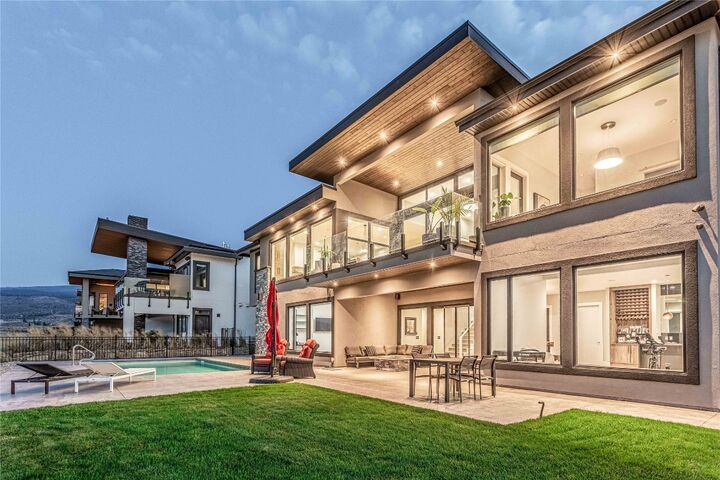 Property Photo:  1050 Ledgeview Court  BC V1W 5M6 