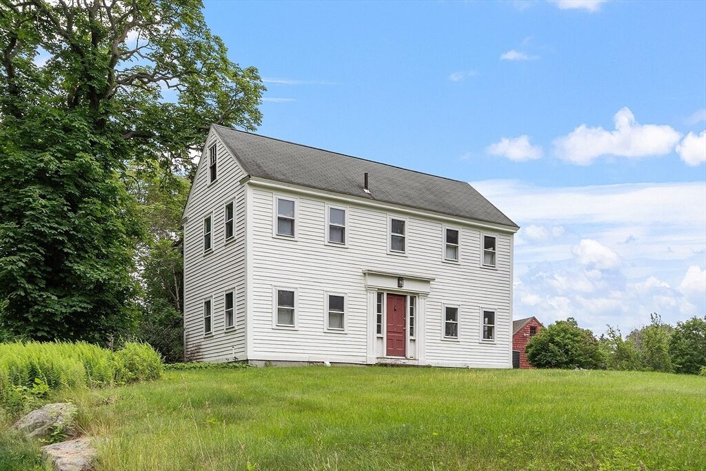 Property Photo:  21 Rocky Hill Road  MA 01810 