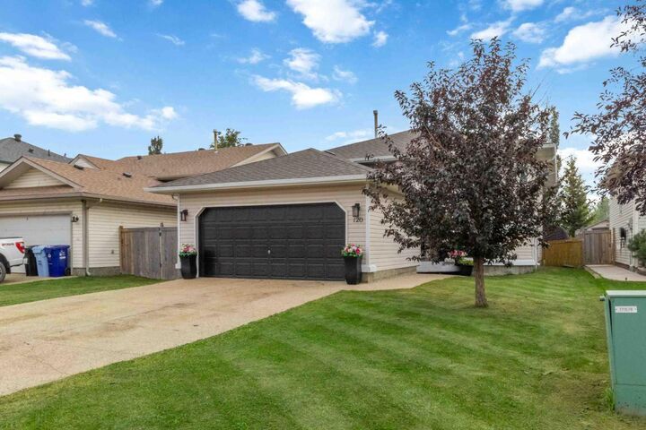 Property Photo:  120 Brebeuf Crescent  AB T9K 1W7 