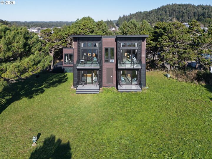 Property Photo: 409 Jackson Street OR 97465