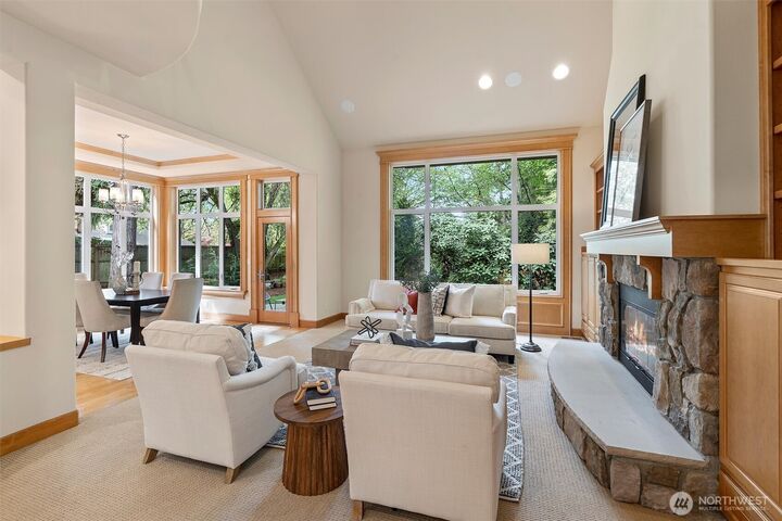 Property Photo:  8407 SE 69th Place  WA 98040 