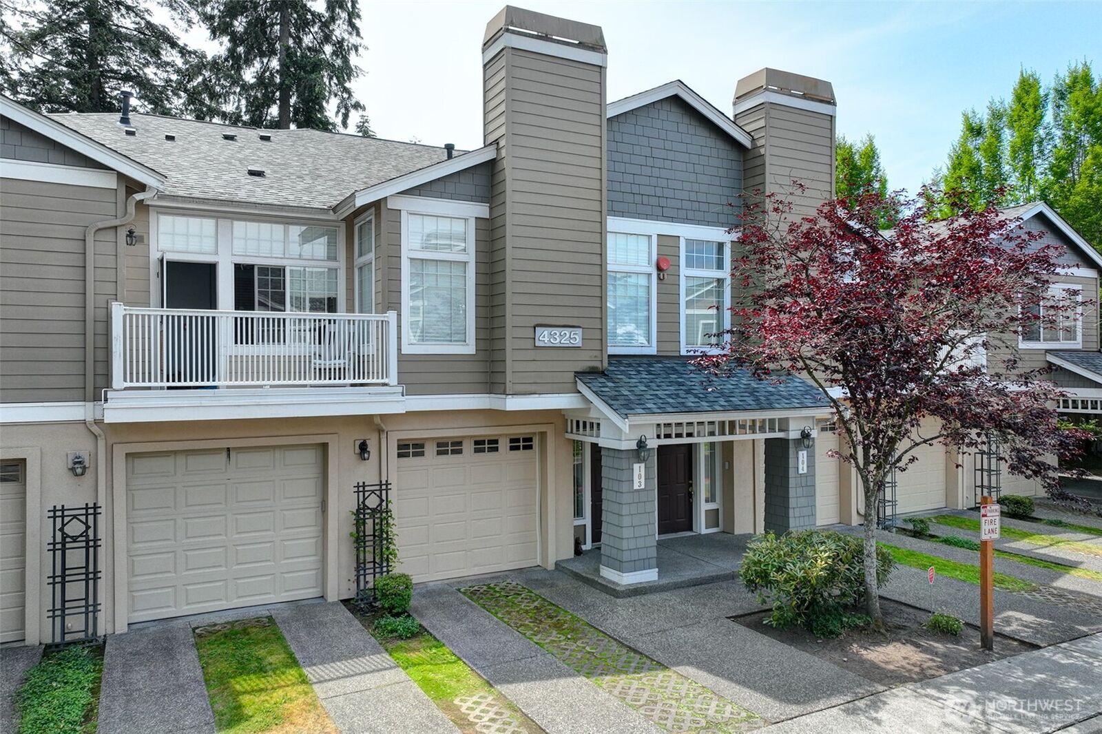Property Photo:  4325 5772 NE 5th Court #103  WA 98059 