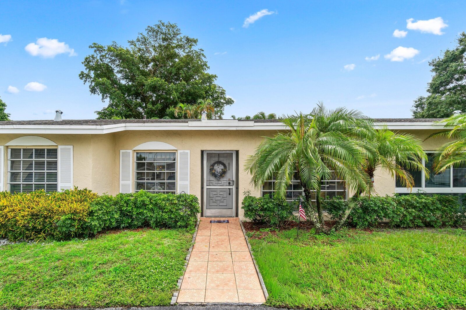 Property Photo: 13735 Flora Place B FL 33484