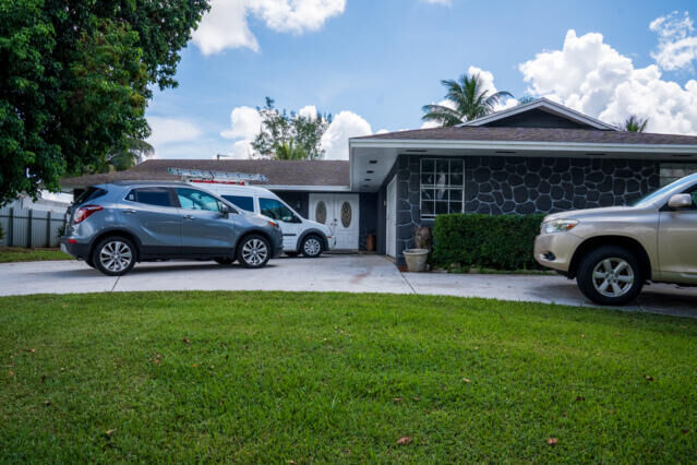 Property Photo:  1538 Bresee Road  FL 33415 