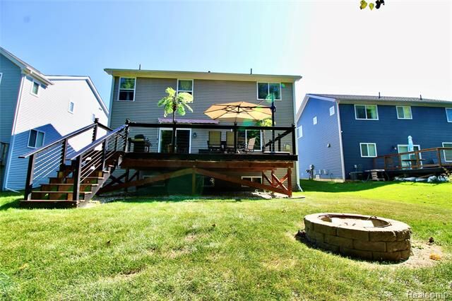 Property Photo:  337 Beaver Run  MI 48442