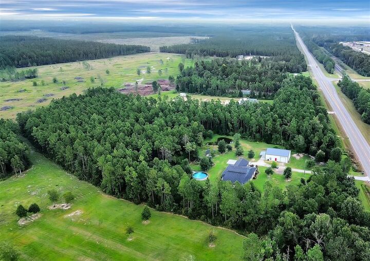 Property Photo: 3331 Highway 12 LA 70633
