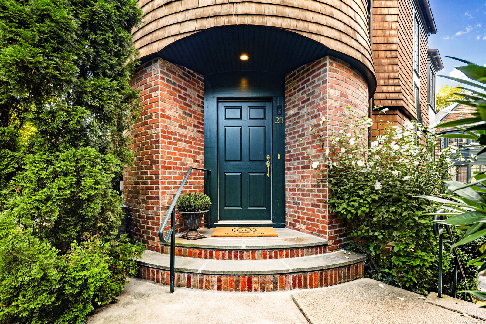 Property Photo:  23 Mead Street  CT 06840 