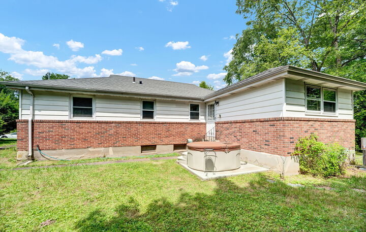 Property Photo:  20 Gracewell Road  CT 06109 