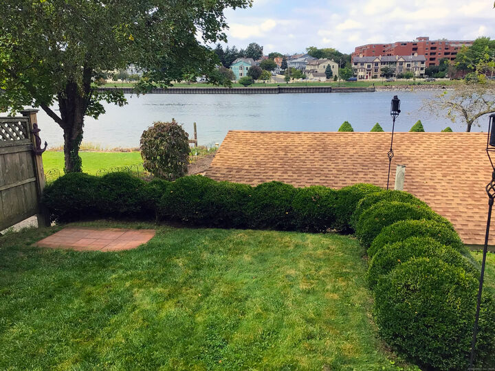 Property Photo:  634 Quinnipiac Avenue A  CT 06513 
