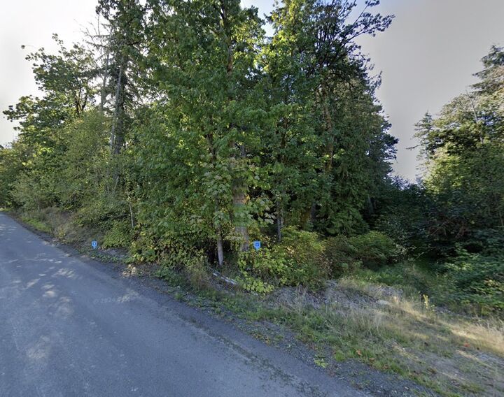 Property Photo:  3200 Nevada Ave E Ave  WA 98366 