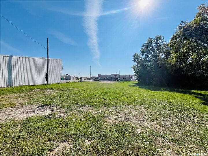Property Photo:  512 Main Street  SK S0G 3N0 