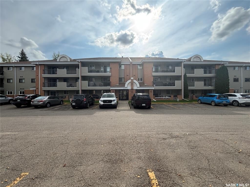 Property Photo:  201 Cree Place 308  SK S7K 7Z3 