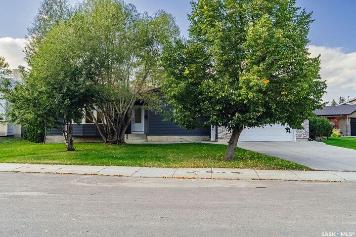 Property Photo:  322 Stechishin Way  SK S7K 5R1 