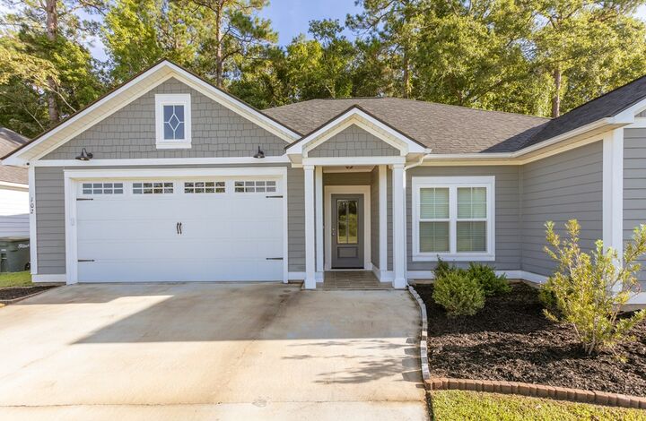 Property Photo:  102 Palm Island Drive  GA 31757 